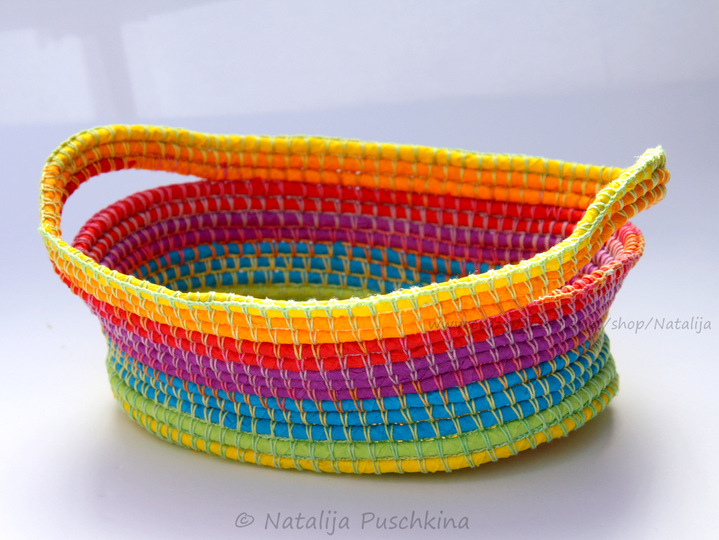 Buntes Körbchen für Frühling oder Sommer - Häkelanleitung 