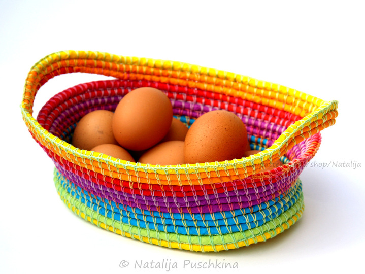 Buntes Körbchen für Frühling oder Sommer - Häkelanleitung 
