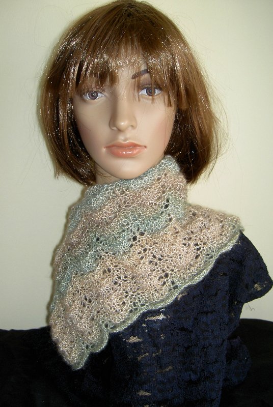 Strickanleitung Sommerschal/Loop mit Lochmuster / Wellendesign #002