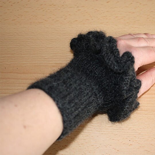 Kostenlose Strickanleitung: Handstulpen / Armstulpen Romantik