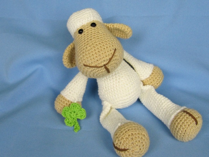 Schaf Lucy Häkelanleitung