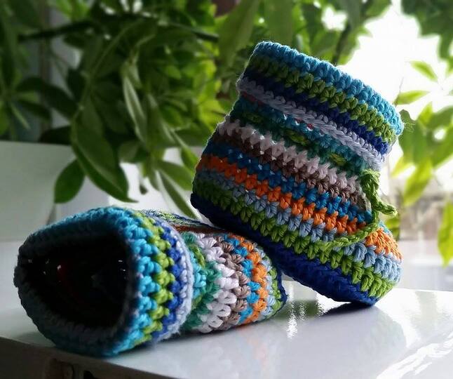 Anleitung für bunte Babybooties - Häkelschühchen - perfekt für Wollreste 