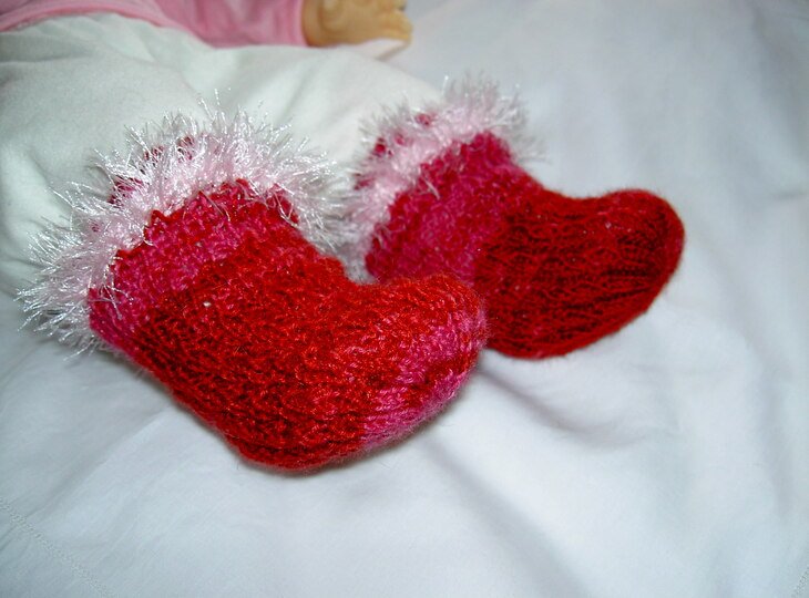 Strickanleitung Spiralmütze und Spiralsocken für Babys Gr. 50 - 68  #008