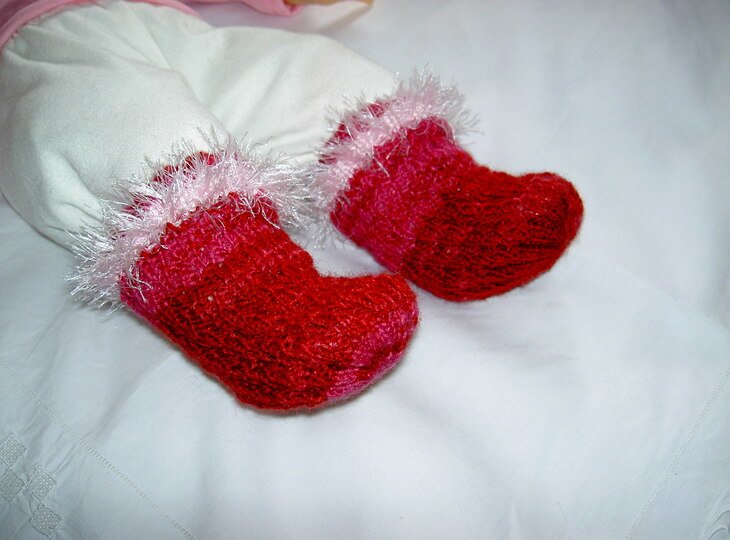 Strickanleitung Spiralmütze und Spiralsocken für Babys Gr. 50 - 68  #008