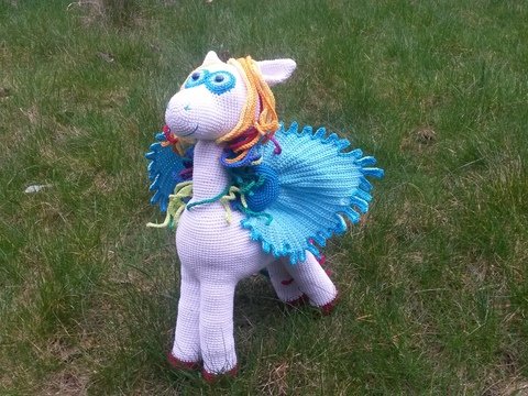 Häkelanleitung Pegasia, das geflügelte Pferd