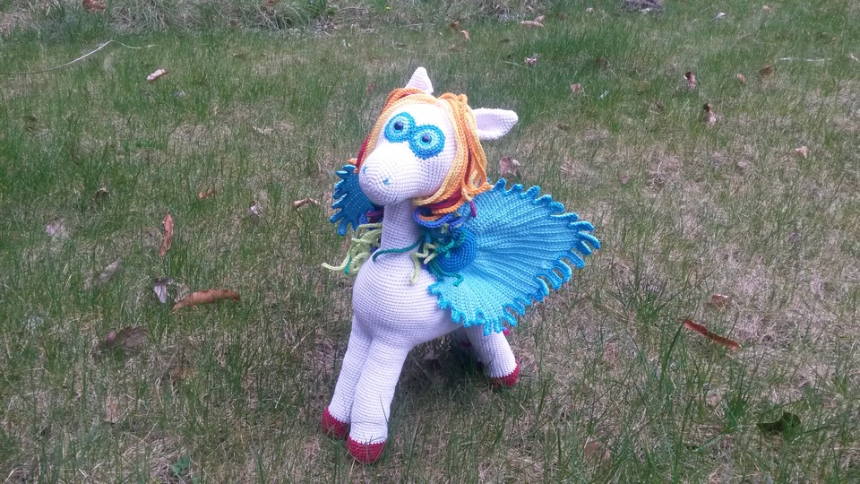 Häkelanleitung Pegasia, das geflügelte Pferd