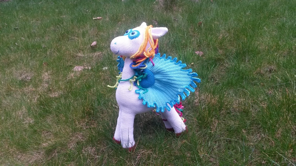 Häkelanleitung Pegasia, das geflügelte Pferd