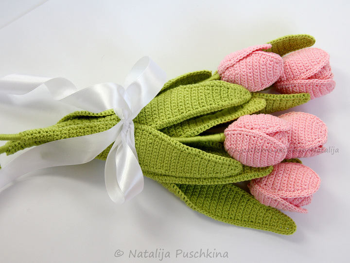 Häkelanleitung für immer frischen Blumenstrauß mit Tulpen