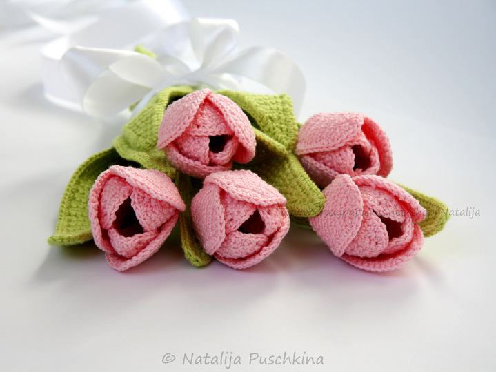 Häkelanleitung für immer frischen Blumenstrauß mit Tulpen