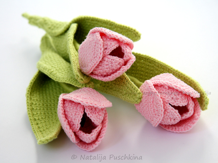 Häkelanleitung für immer frischen Blumenstrauß mit Tulpen