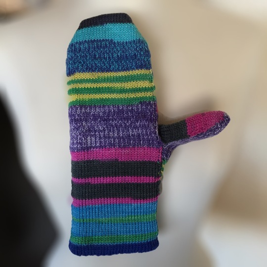 Anleitung für Strickmaschinen: "Doppelgemoppel" - doppellagige Fausthandschuhe (fast) nahtlos