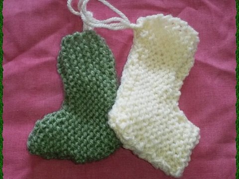 Strickanleitung Weihnachtsstiefel zum aufhängen- auch für Anfänger 