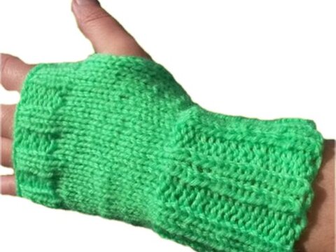 Strickanleitung Pulswärmer Handstulpen im interessante Muster