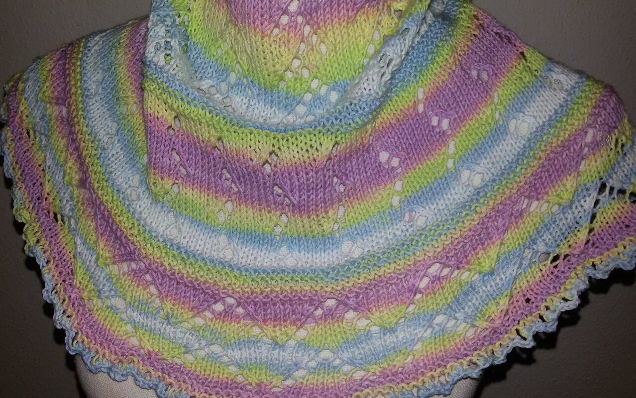 Strickanleitung Kuvio - Halbrundes Tuch mit vielfältigen Lochmustern - Bild 2