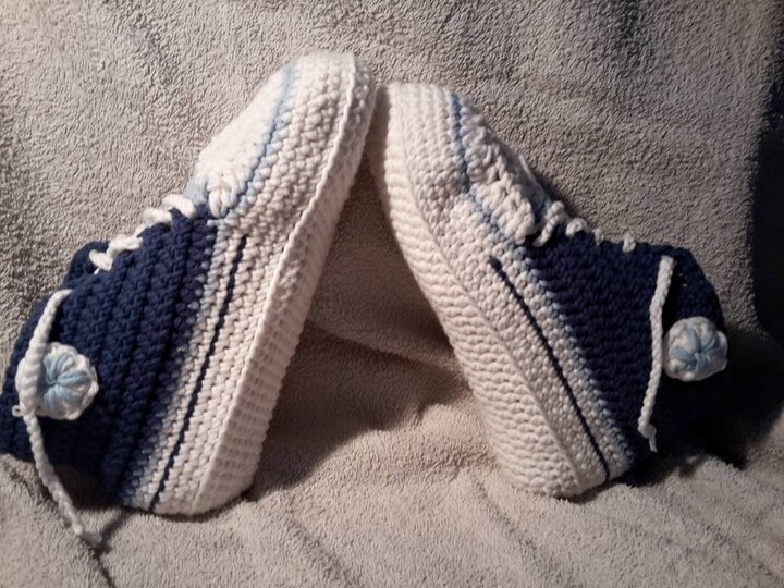 Hausschuhe , Turnschuhe, Chucks, Puschen , Grösse 40/41