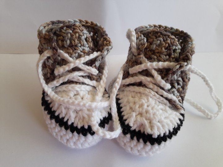 Frühchen Chucks // Turnschuhe // Puppenschuhe