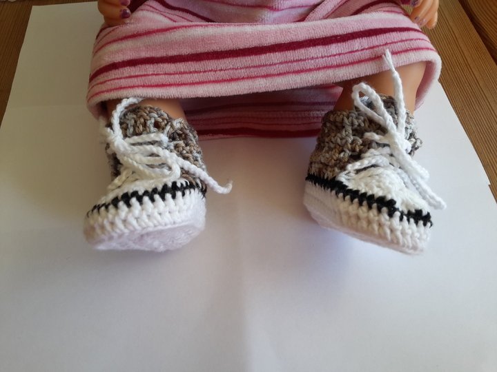 Frühchen Chucks // Turnschuhe // Puppenschuhe