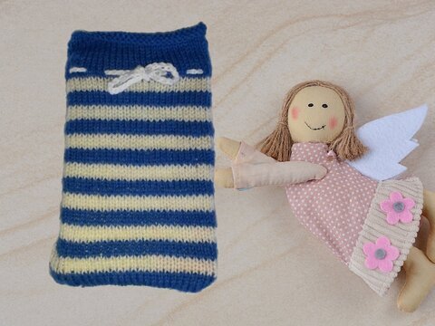 Strickanleitung Buchhülle-blau/weiß