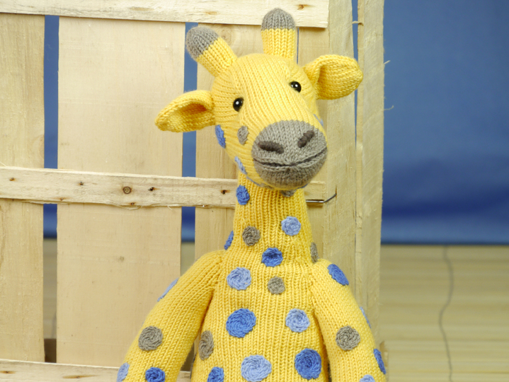 Amani the Giraffe knitting pattern