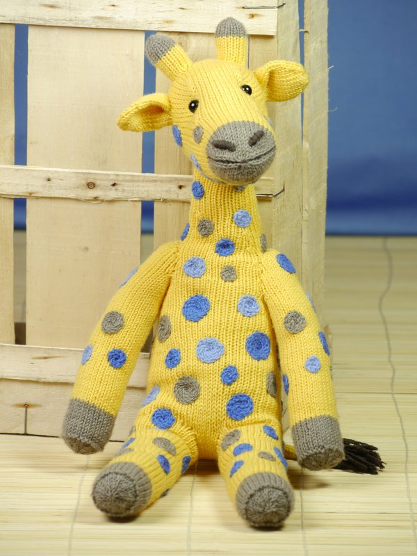 Amani the Giraffe knitting pattern