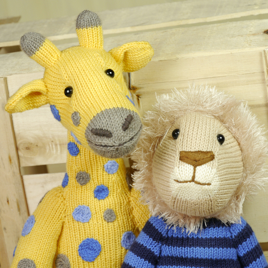 Amani the Giraffe knitting pattern