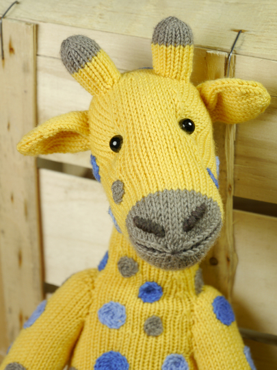 Amani the Giraffe knitting pattern