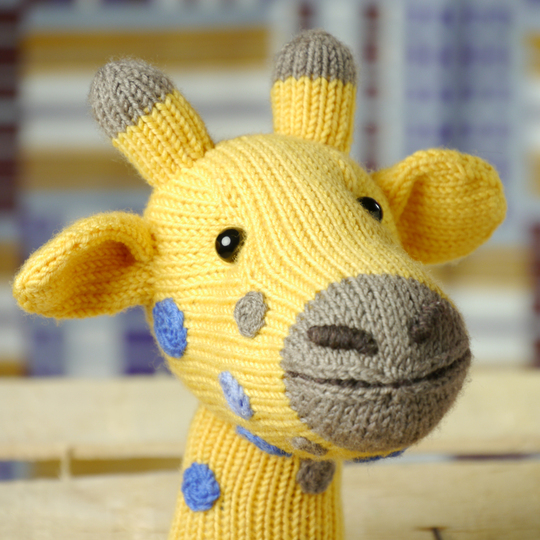 Amani the Giraffe knitting pattern