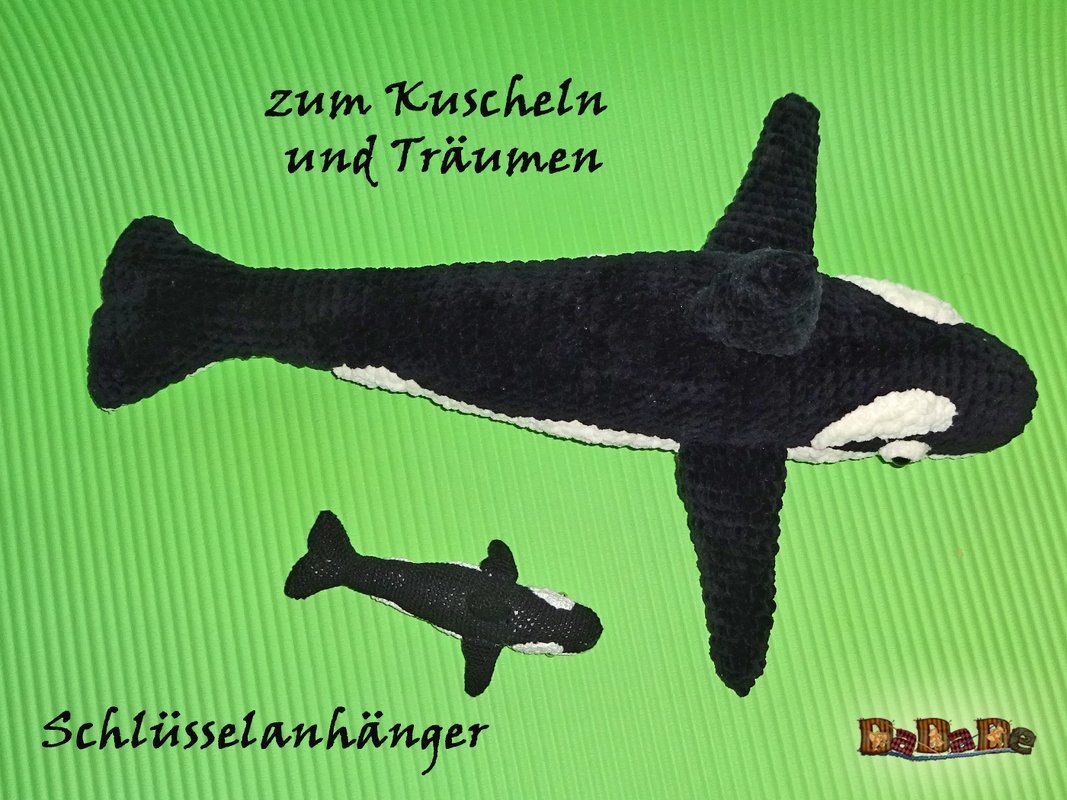 Schlüsselanhänger Wal, mit Chip-Tasche, und Kuscheltier, gehäkelt