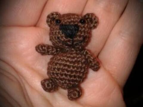 Kostenlose Häkelanleitung - Mini Teddy FreeBook