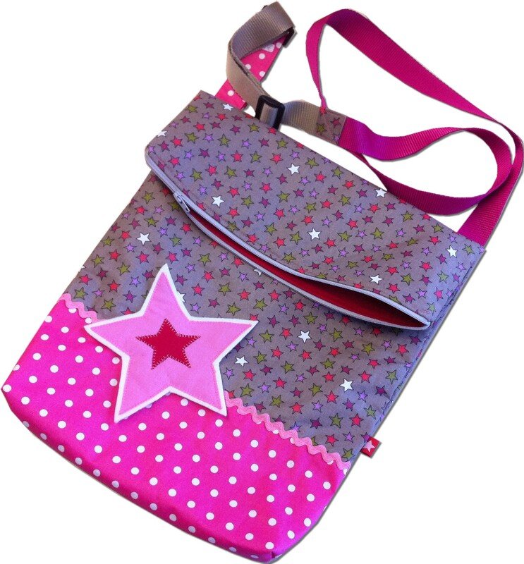 Umhängetasche in Pink und Grau mit Sternen- und Punktemuster und großer Stern-Applikation