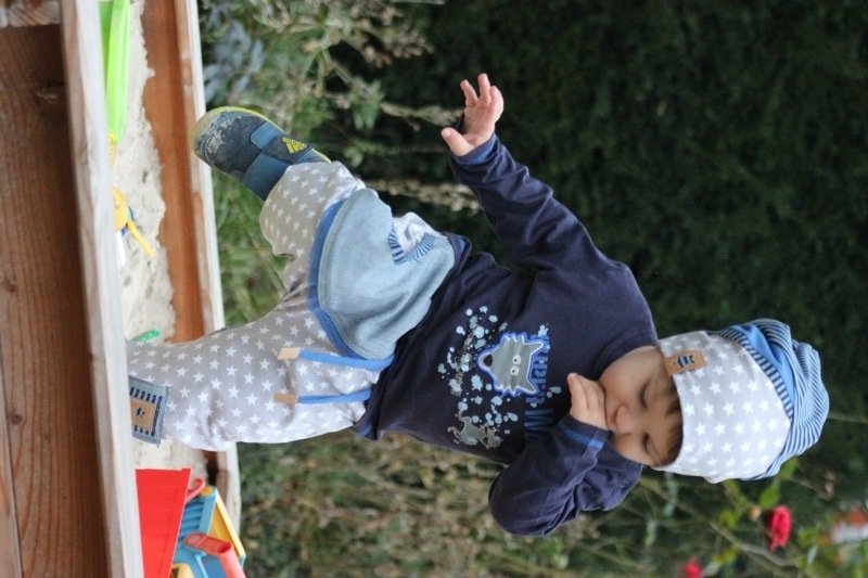 Nähanleitung und Schnittmuster, pattern, Pumphose für Babys