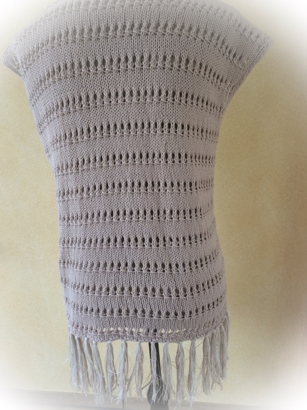 Strick-Anleitung Lässige Fransenweste / Cape