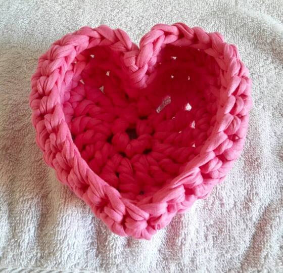 Utinsilo Herz Körbchen aus Textilgarn