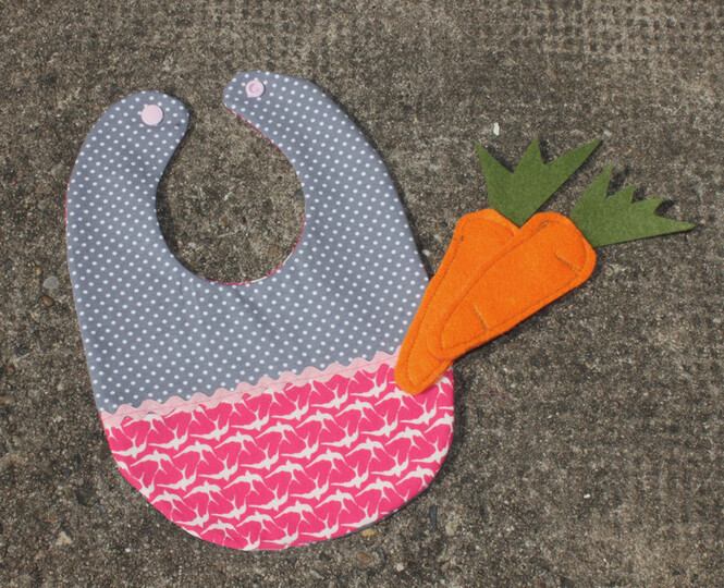 Lätzchen in 2 Größen mit vielen Varianten