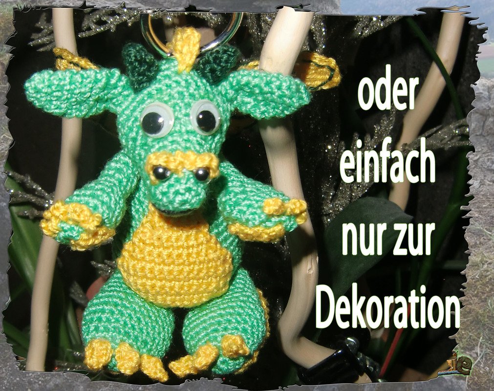 Autospiegel Anh&auml;nger gro&szlig;er Drachen, mit Chip-Tasche, geh&auml;kelt