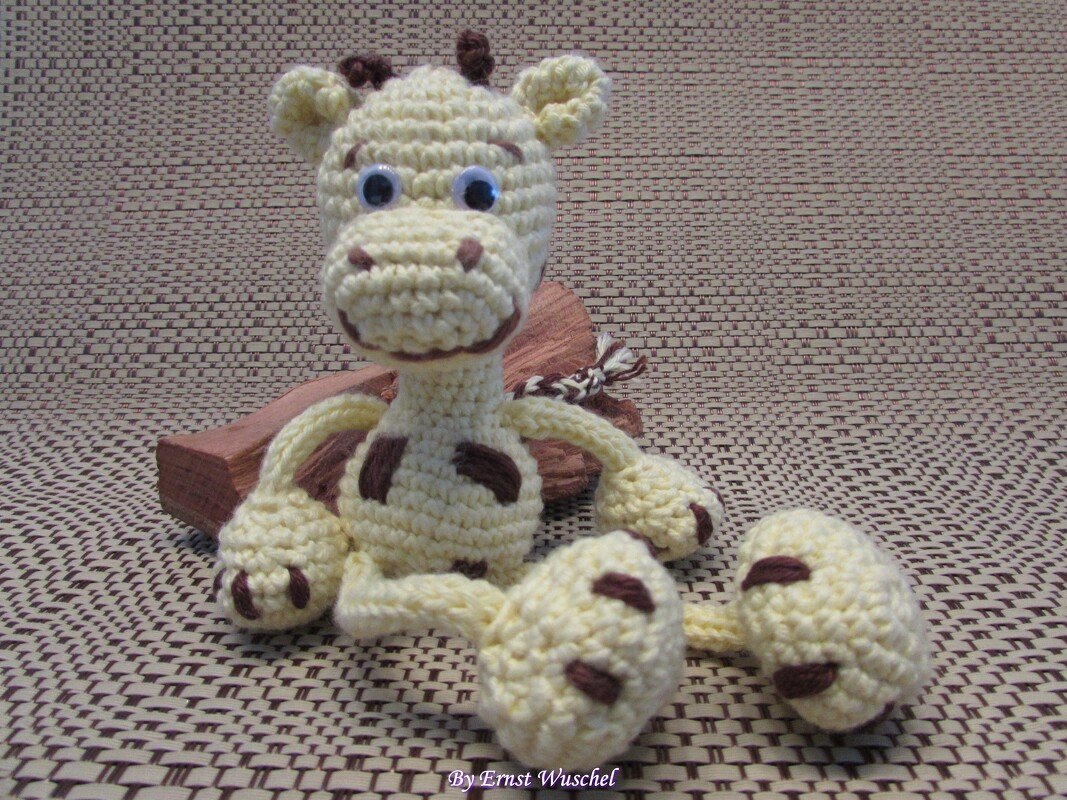 Gundi Wuschelini Giraffe PDF Häkelanleitung