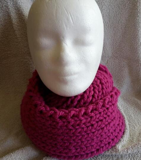 Warm umschlungen: Der Loop-Schal ist Strick-Trend!