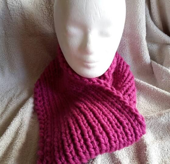 Warm umschlungen: Der Loop-Schal ist Strick-Trend!