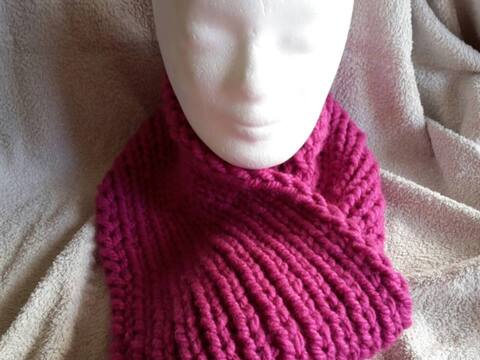 Warm umschlungen: Der Loop-Schal ist Strick-Trend!