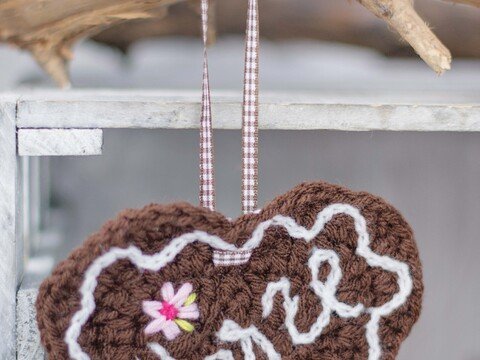 Cute as a button Lebkuchenherz Häkelanleitung | Kostenlos