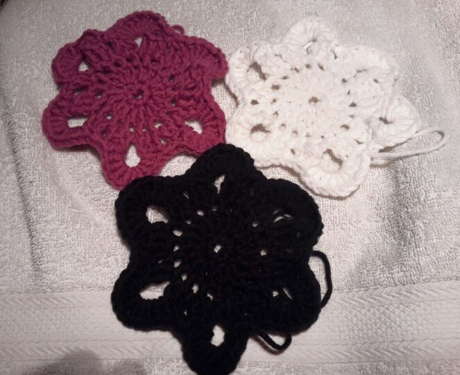 Kostenlose Häkelanleitung - Pullover aus Grannies