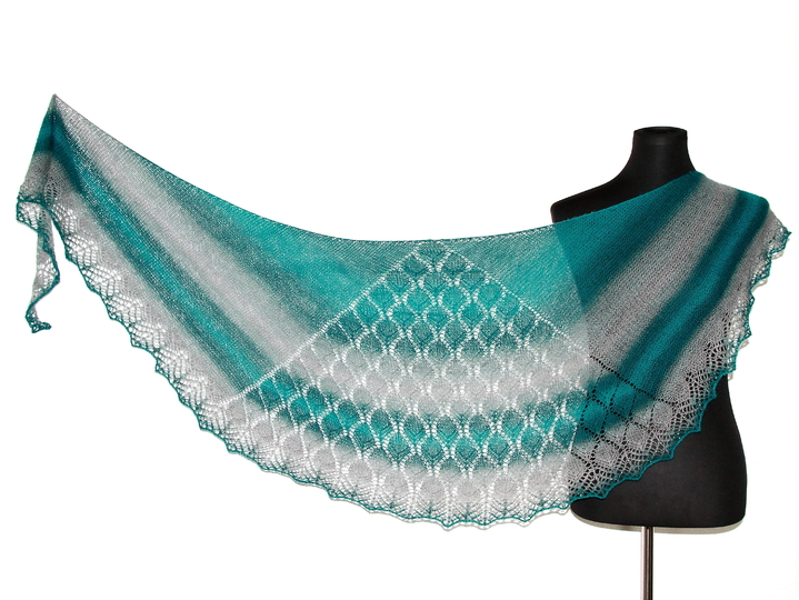 Strickanleitung Tuch Tinúviel - Perfekt für Lacegarn und elegante Outfits