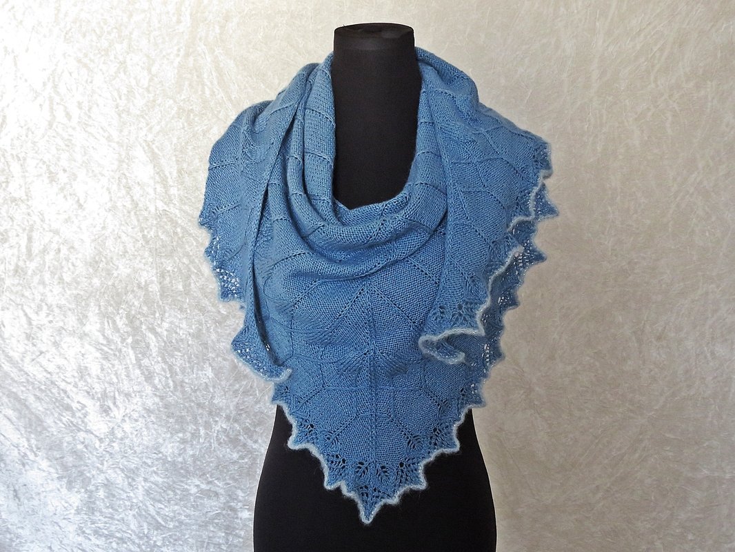 Knitting pattern shawl "Nenya"
