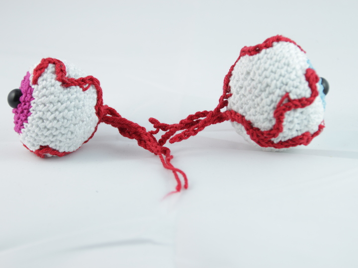 Blutiger Augapfel - Kostenlose Häkelanleitung