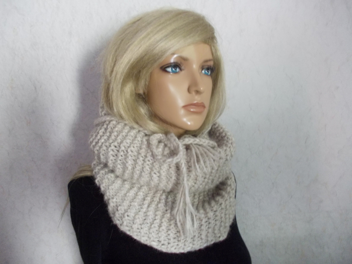 Strickanleitung für Rundschal, Schlauchschal mit Häkelband