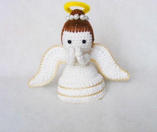 Amigurumi crochet angel pattern