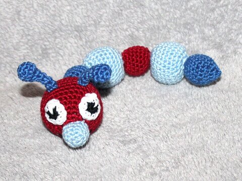 Häkelanleitung Wurm Rassel