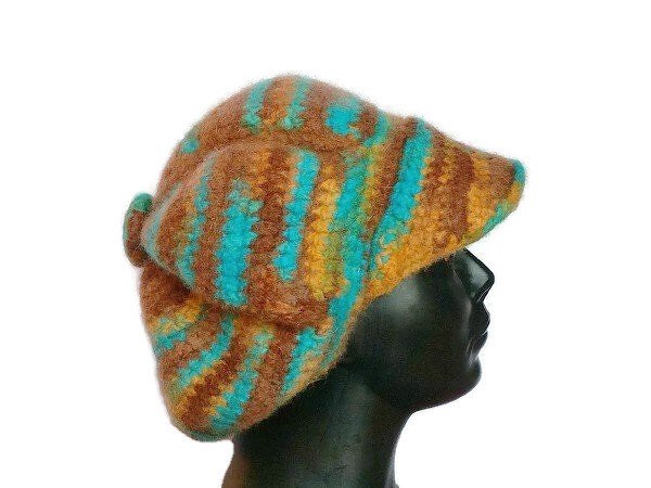 Gehäkelte gefilzte Ballonmütze "Natalie"