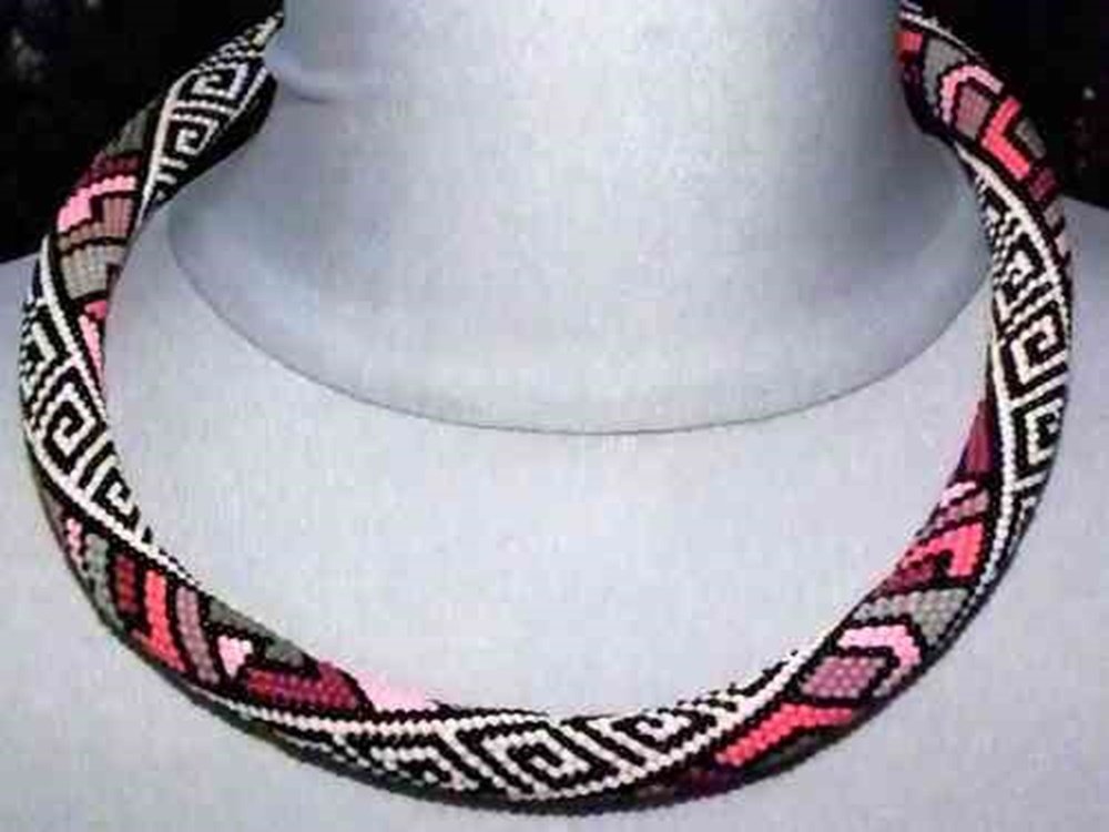 Hellerasuna 1/ Muster zum Perlenhäkeln, Perlenhäkelkette, Perlenhäkelmuster