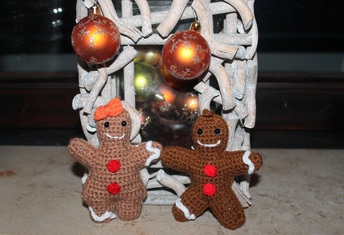 Lebkuchen Mann und Frau als Anhänger Häkelanleitung